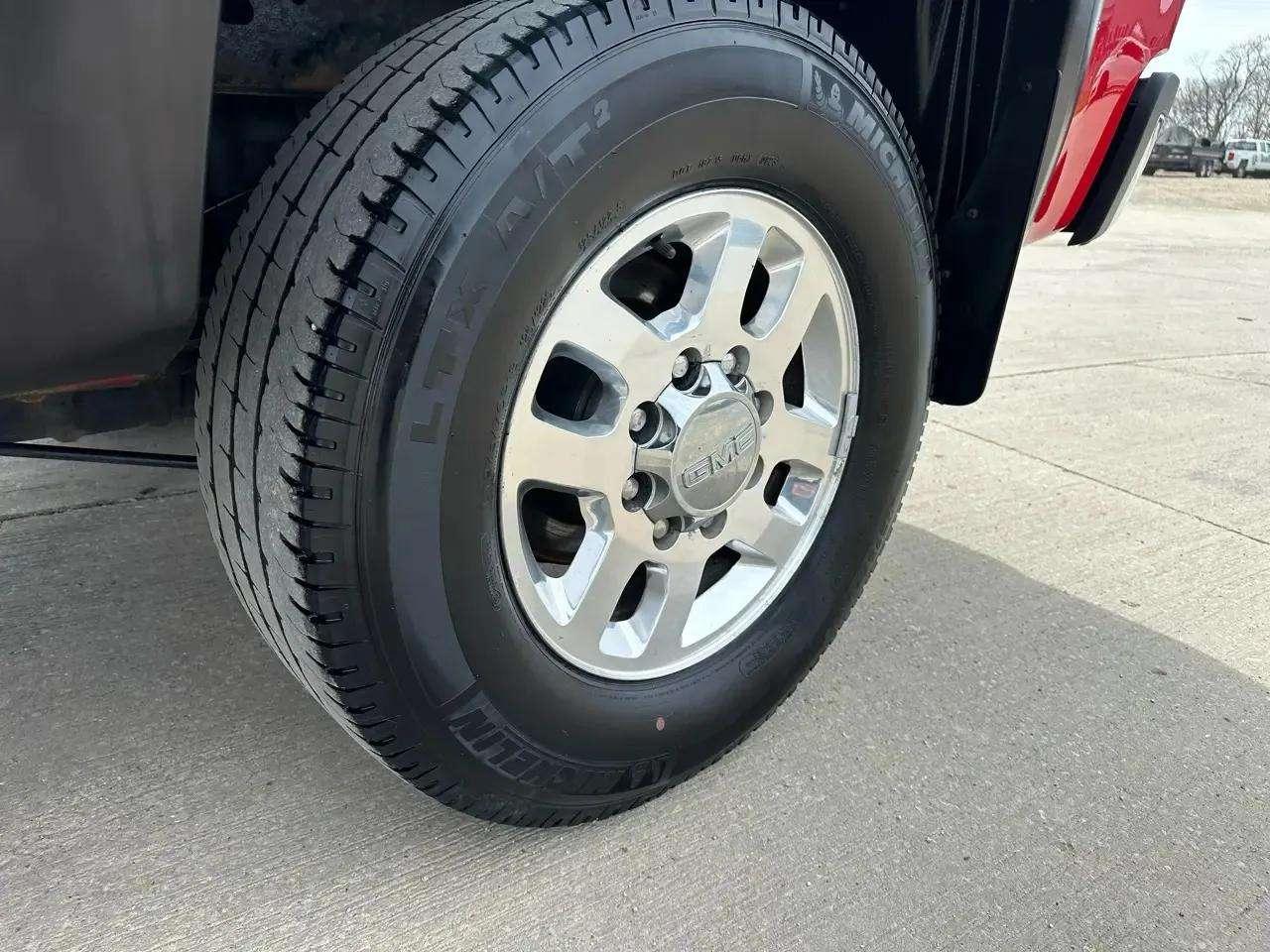 GMC Sierra 2500HD 4WD Crew Cab 153.7" SLT 2013