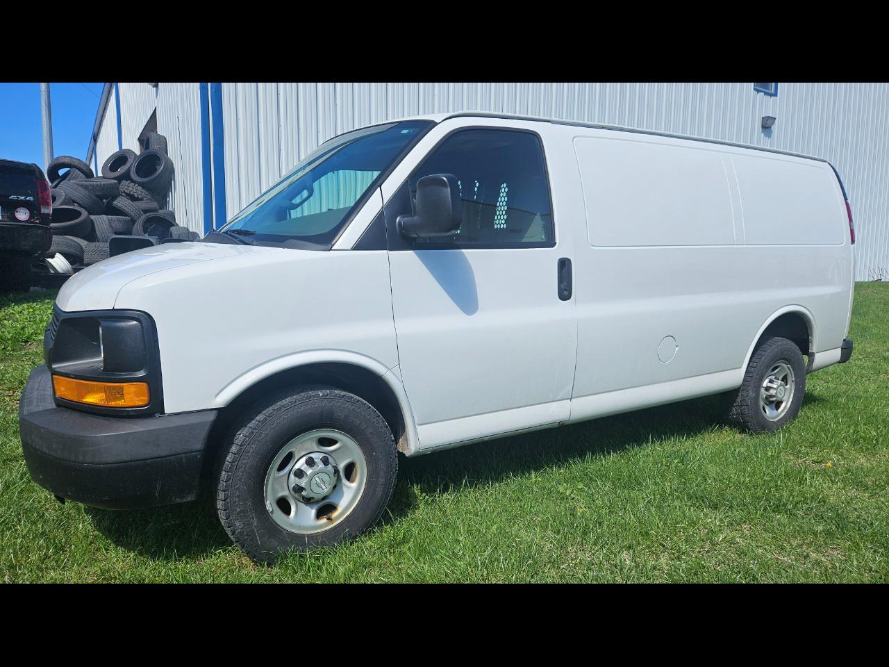 Chevrolet Express Cargo Van RWD 2500 135" 2016
