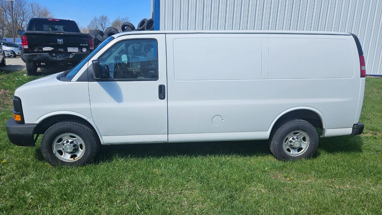 Chevrolet Express Cargo Van RWD 2500 135" 2016
