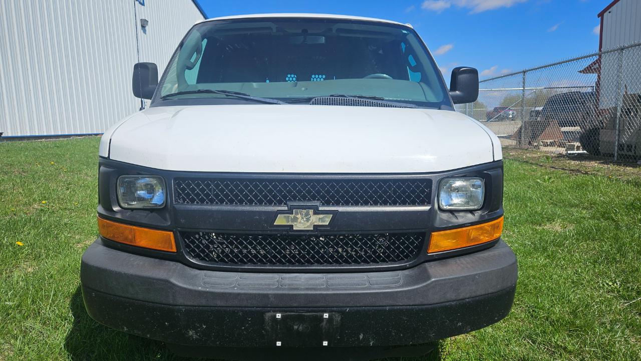 Chevrolet Express Cargo Van RWD 2500 135" 2016