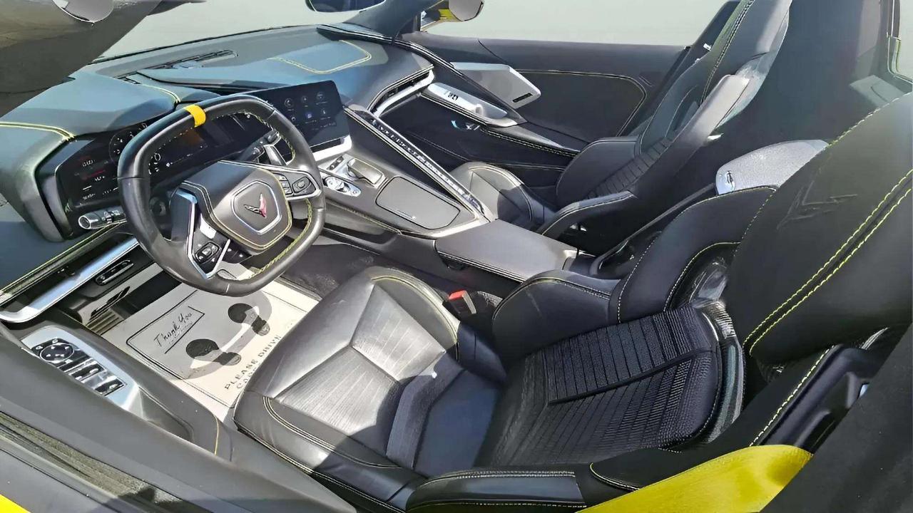 Chevrolet Corvette 2dr Stingray Conv w/3LT 2022