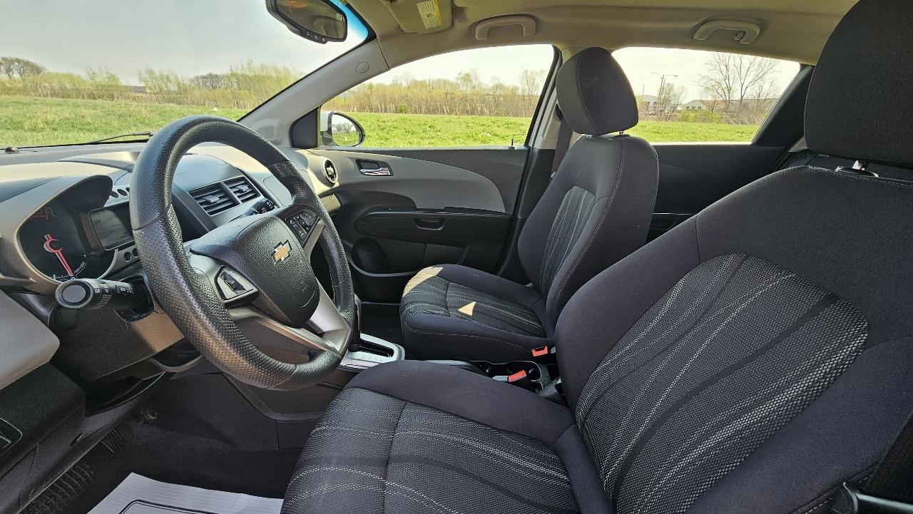 Chevrolet Sonic 5dr HB Auto LT 2015