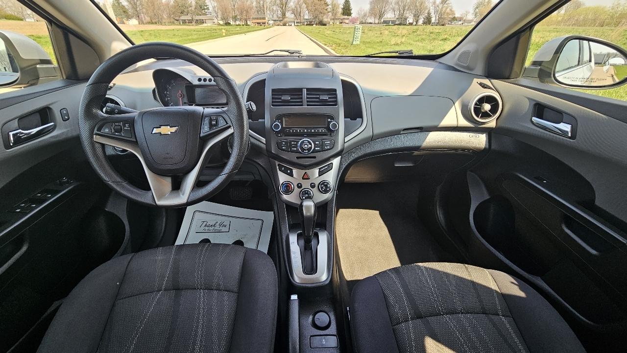 Chevrolet Sonic 5dr HB Auto LT 2015
