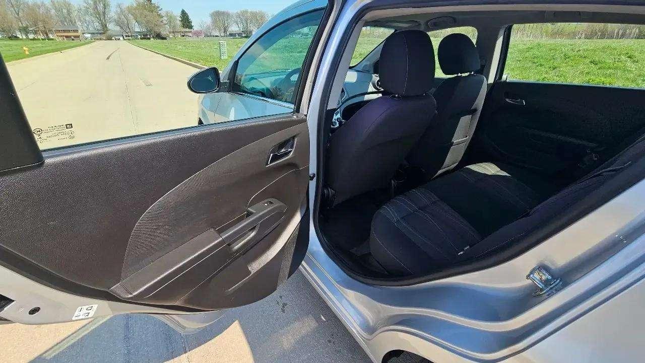 Chevrolet Sonic 5dr HB Auto LT 2015