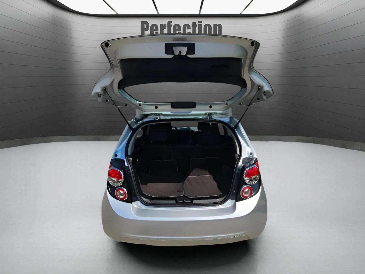 Chevrolet Sonic 5dr HB Auto LT 2015