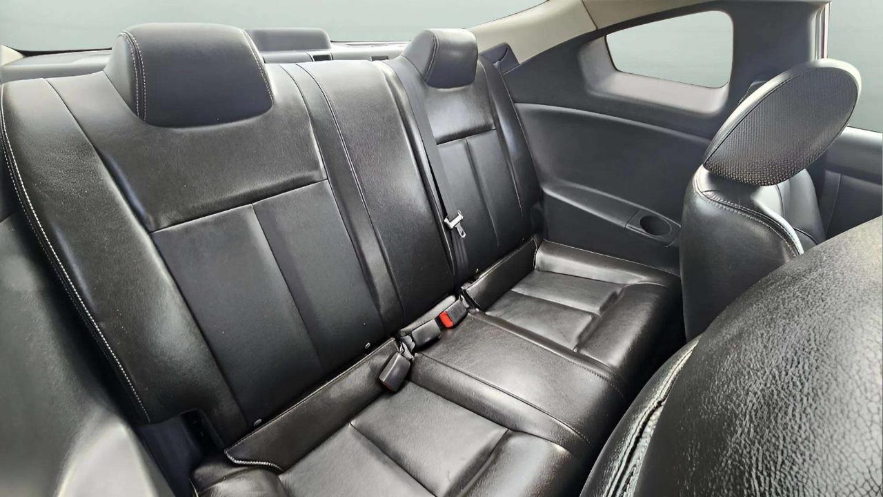 Nissan Altima 2dr Cpe V6 CVT 3.5 SR 2011