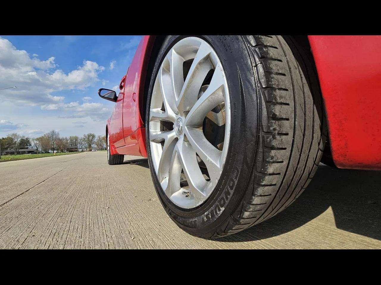 Nissan Altima 2dr Cpe V6 CVT 3.5 SR 2011