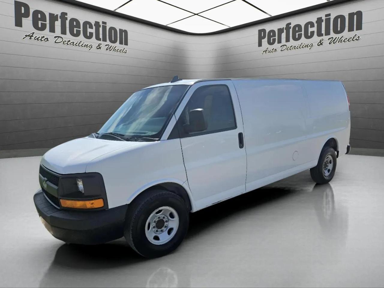 2016 Chevrolet Express Cargo Van RWD 3500 155"