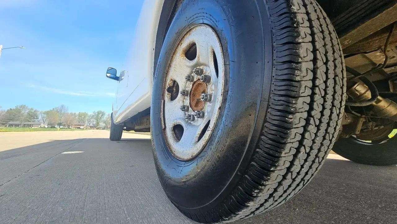 Chevrolet Express Cargo Van RWD 3500 155" 2016