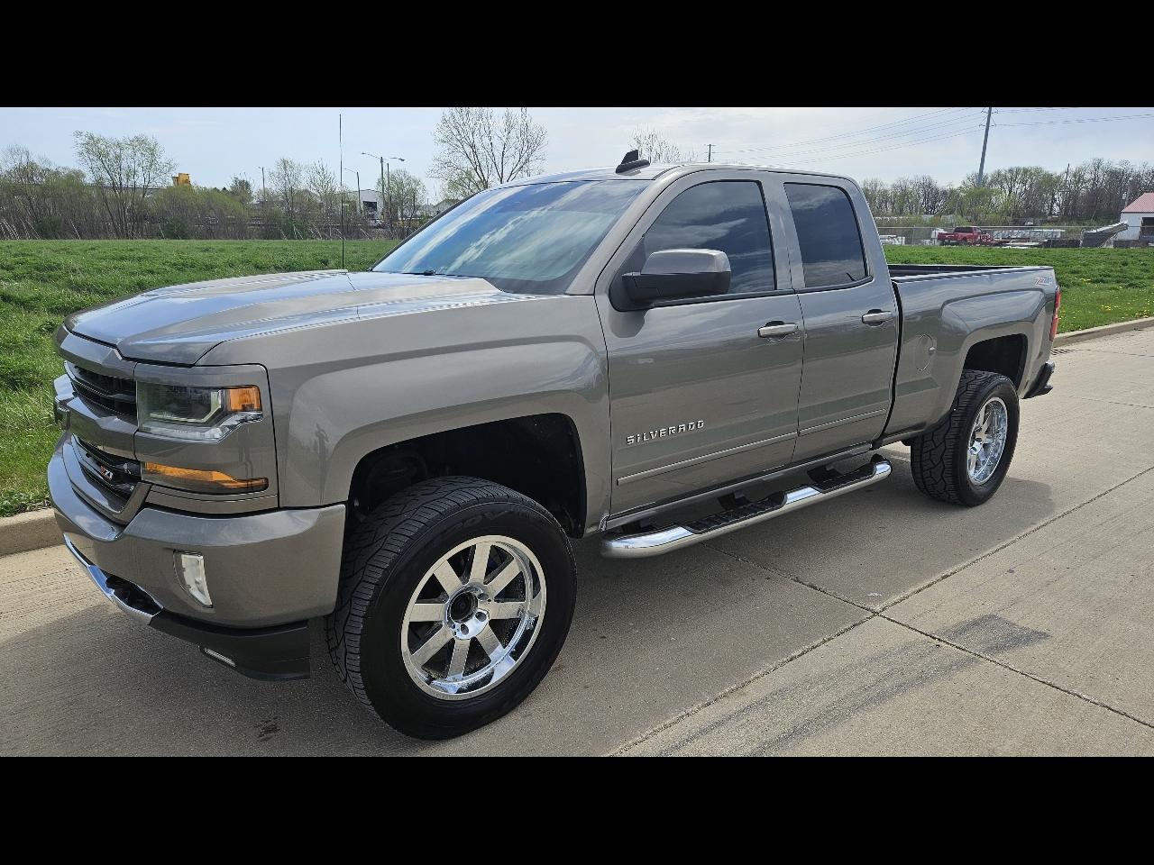 Chevrolet Silverado 1500 4WD Double Cab 143.5" LT w/2LT 2017