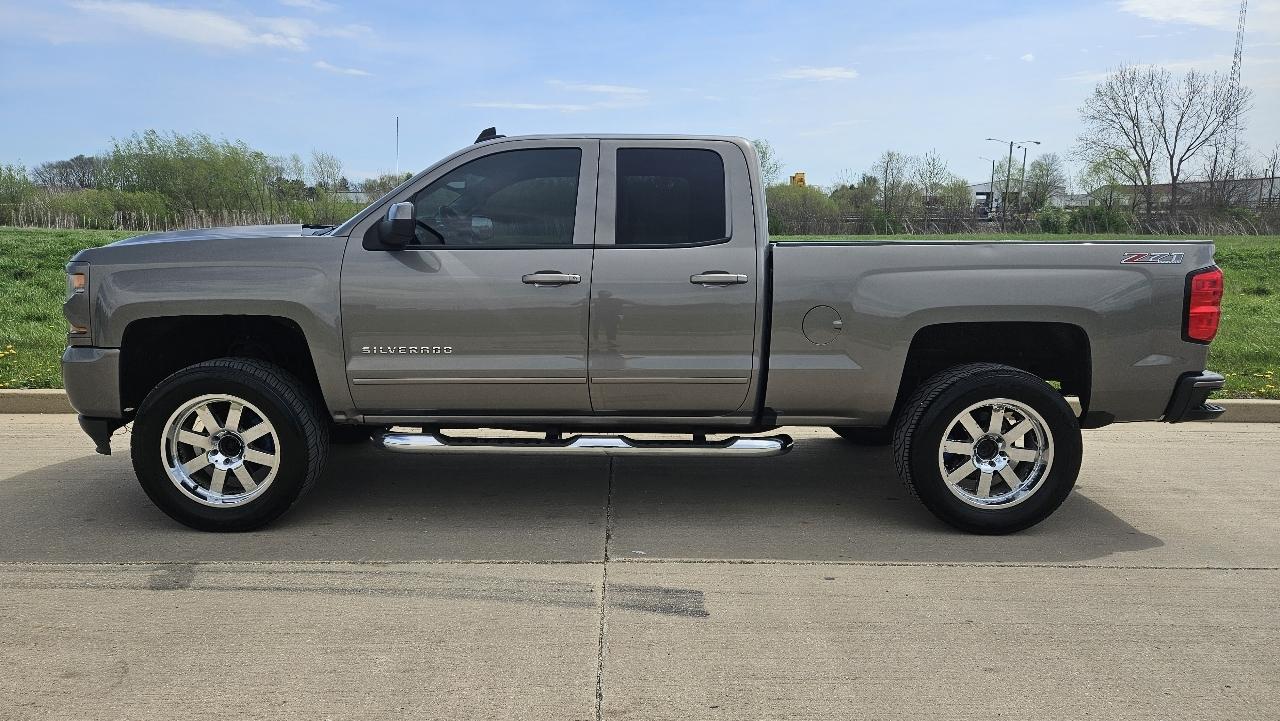 Chevrolet Silverado 1500 4WD Double Cab 143.5" LT w/2LT 2017