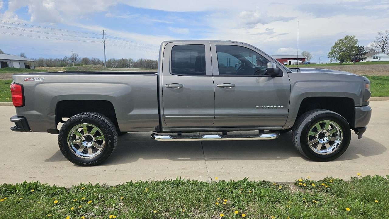 Chevrolet Silverado 1500 4WD Double Cab 143.5" LT w/2LT 2017