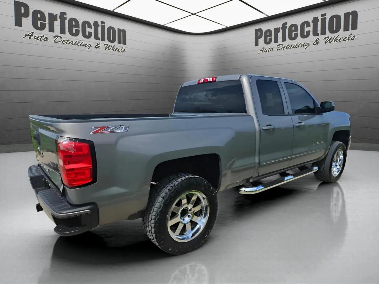Chevrolet Silverado 1500 4WD Double Cab 143.5" LT w/2LT 2017