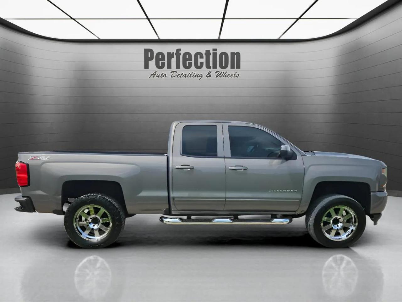 Chevrolet Silverado 1500 4WD Double Cab 143.5" LT w/2LT 2017