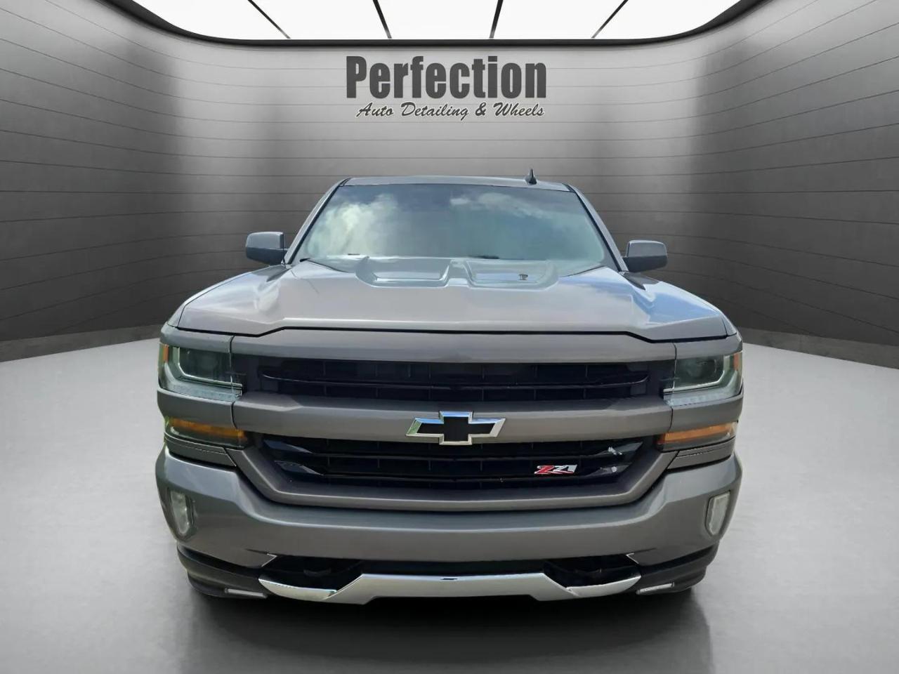 Chevrolet Silverado 1500 4WD Double Cab 143.5" LT w/2LT 2017