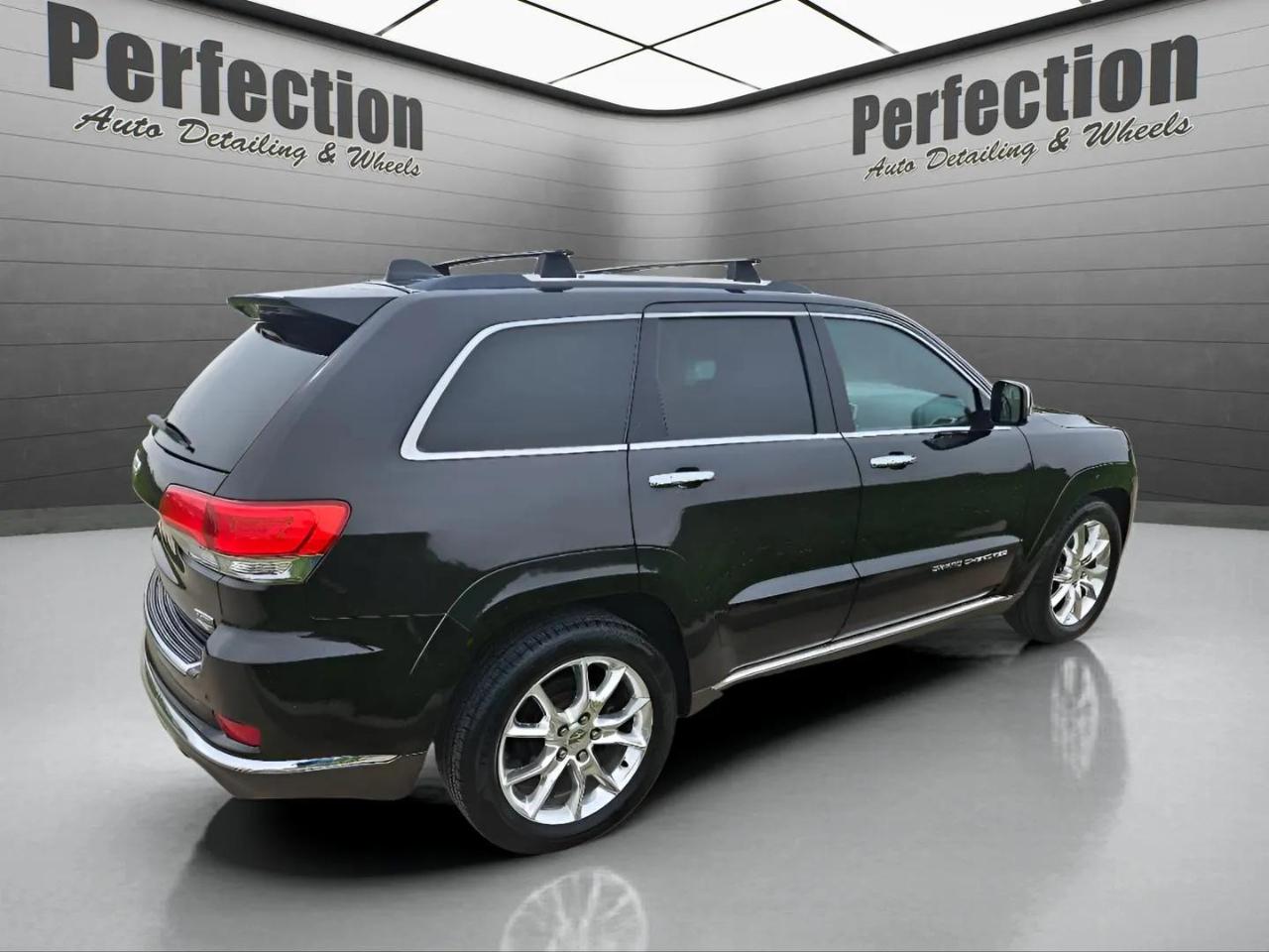 Jeep Grand Cherokee 4WD 4dr Summit 2014