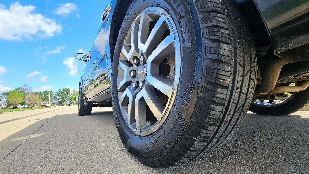 GMC Acadia AWD 4dr Denali 2014