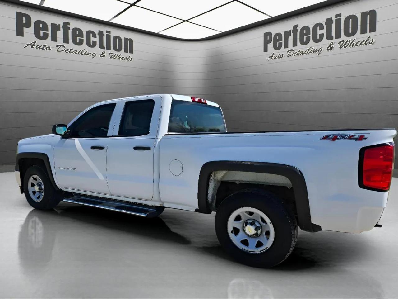 Chevrolet Silverado 1500 4WD Double Cab 143.5" Work Truck 2015