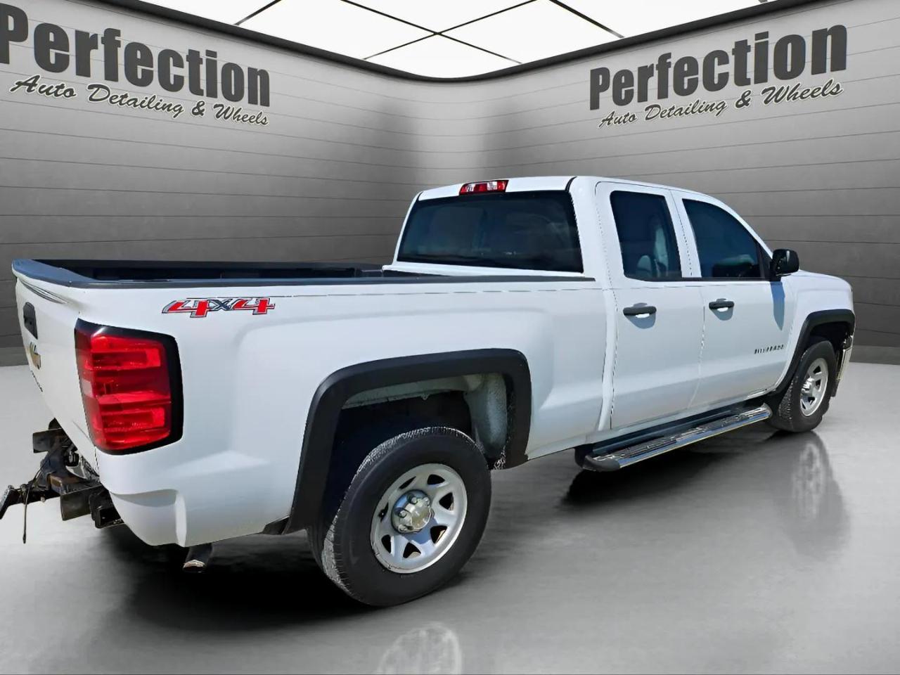 Chevrolet Silverado 1500 4WD Double Cab 143.5" Work Truck 2015