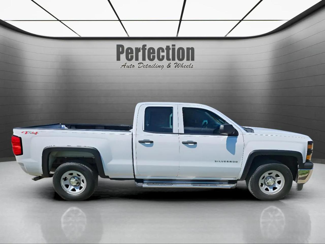 Chevrolet Silverado 1500 4WD Double Cab 143.5" Work Truck 2015