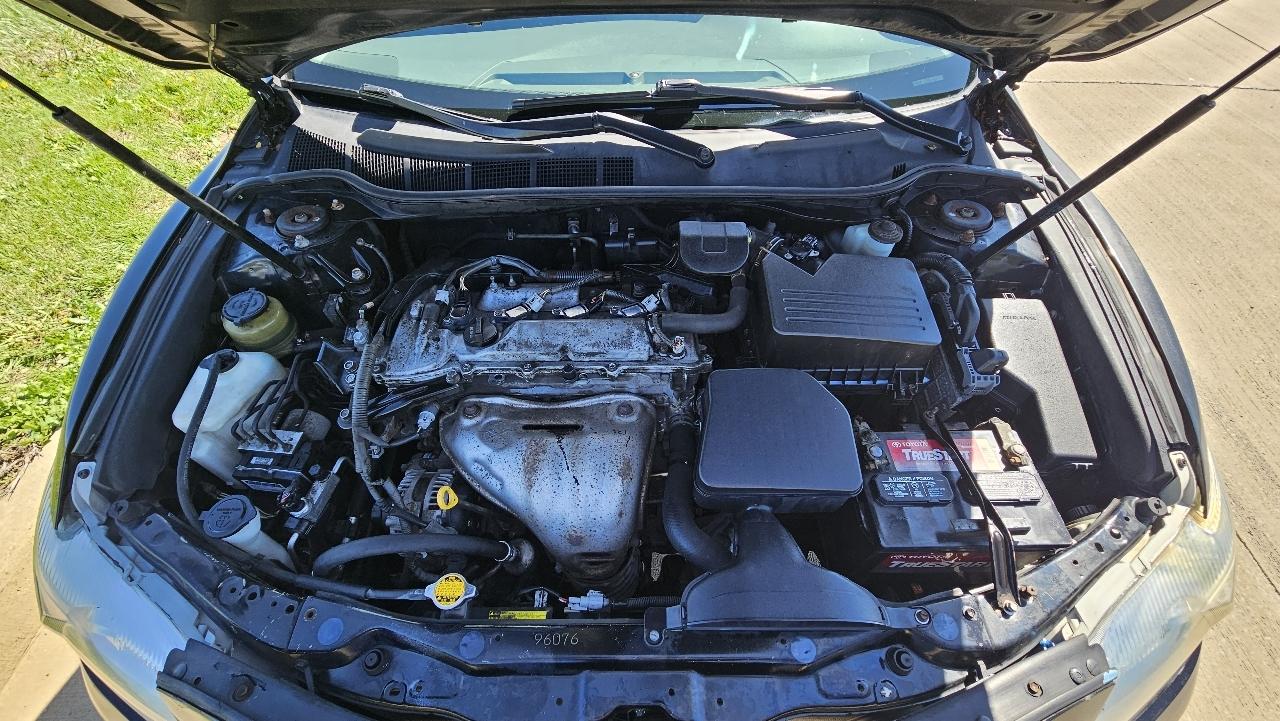 Toyota Camry 4dr Sdn I4 Man (Natl) 2010