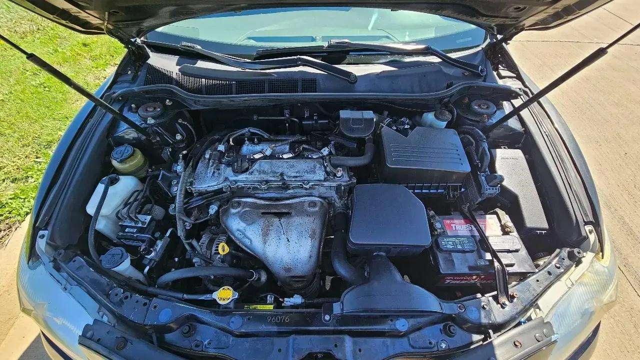 Toyota Camry 4dr Sdn I4 Man (Natl) 2010