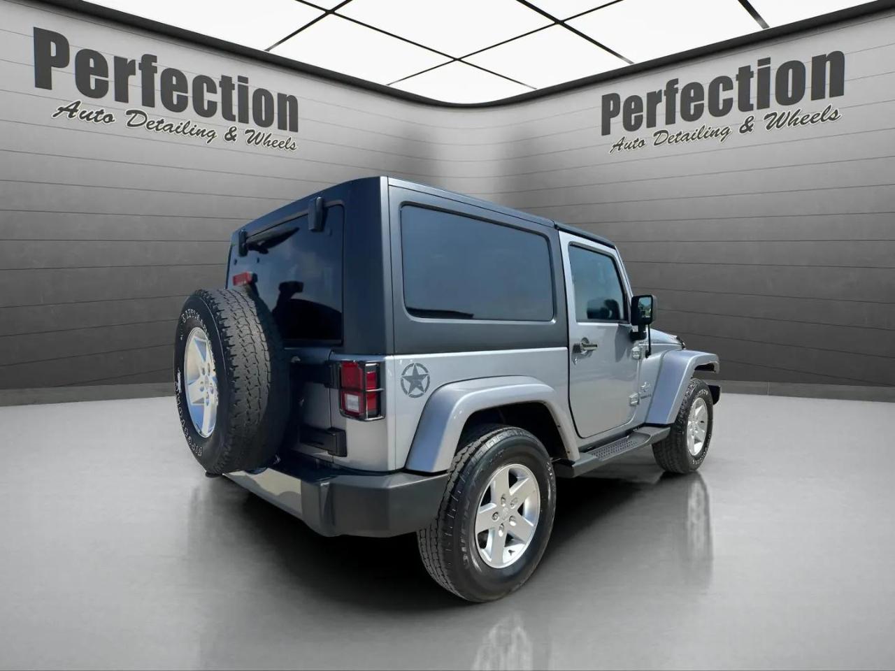 Jeep Wrangler 4WD 2dr Freedom Edition *Ltd Avail* 2014