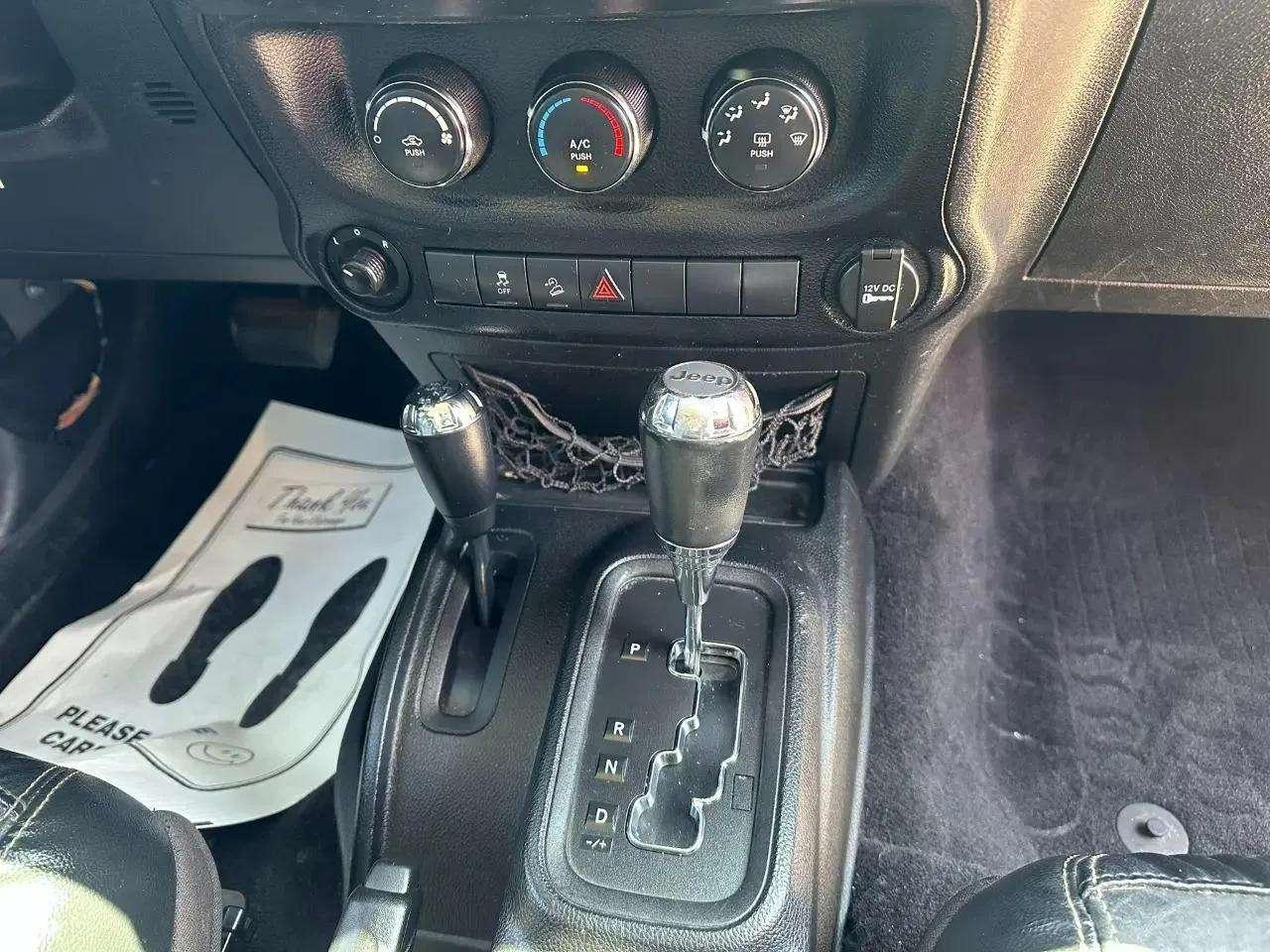 Jeep Wrangler 4WD 2dr Freedom Edition *Ltd Avail* 2014