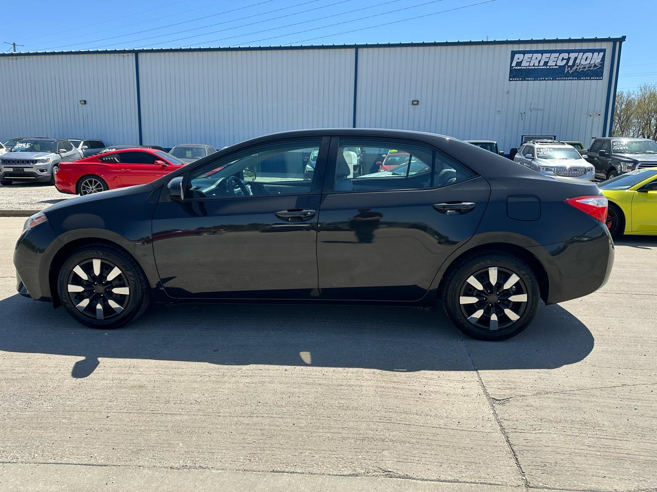 Toyota Corolla 4dr Sdn CVT LE Premium (Natl) 2014