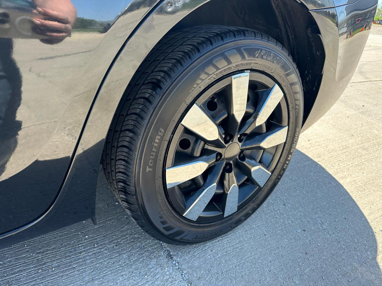 Toyota Corolla 4dr Sdn CVT LE Premium (Natl) 2014