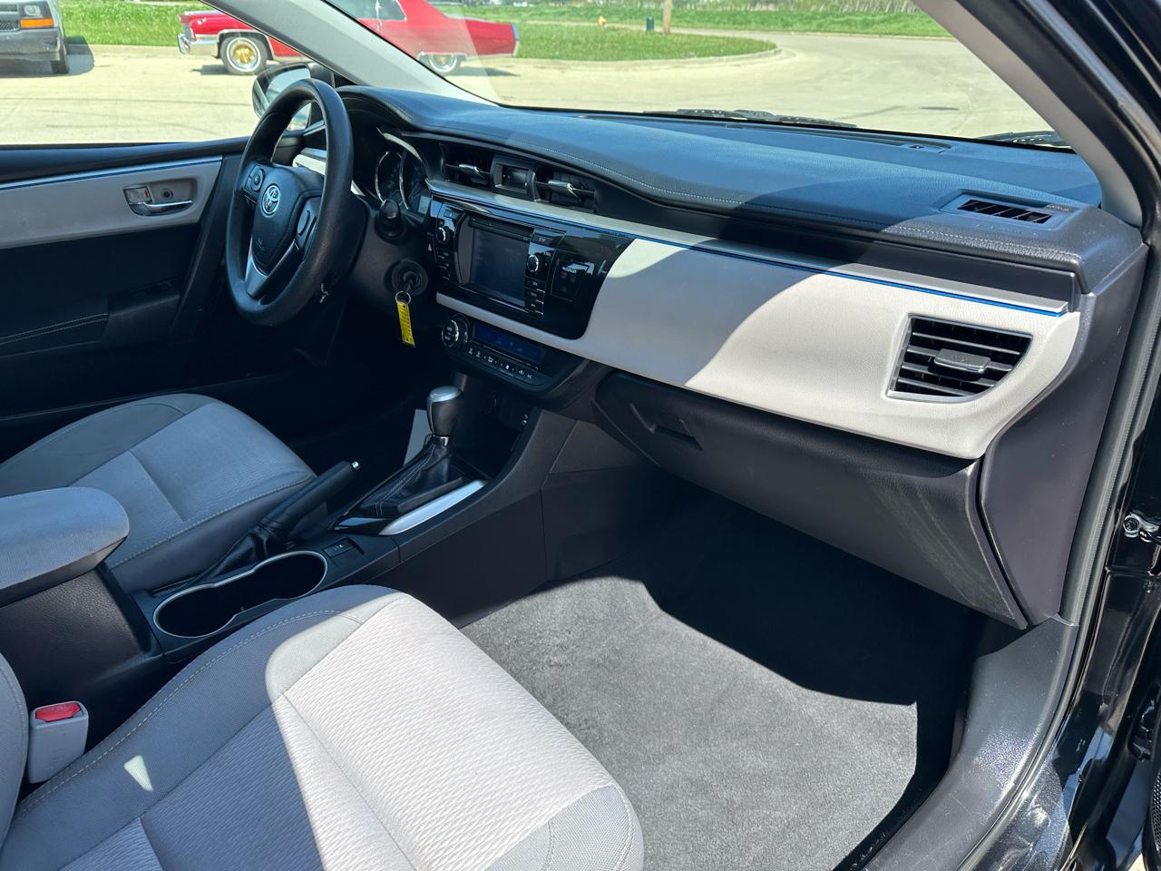 Toyota Corolla 4dr Sdn CVT LE Premium (Natl) 2014