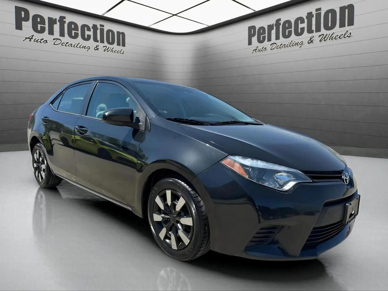 Toyota Corolla 4dr Sdn CVT LE Premium (Natl) 2014