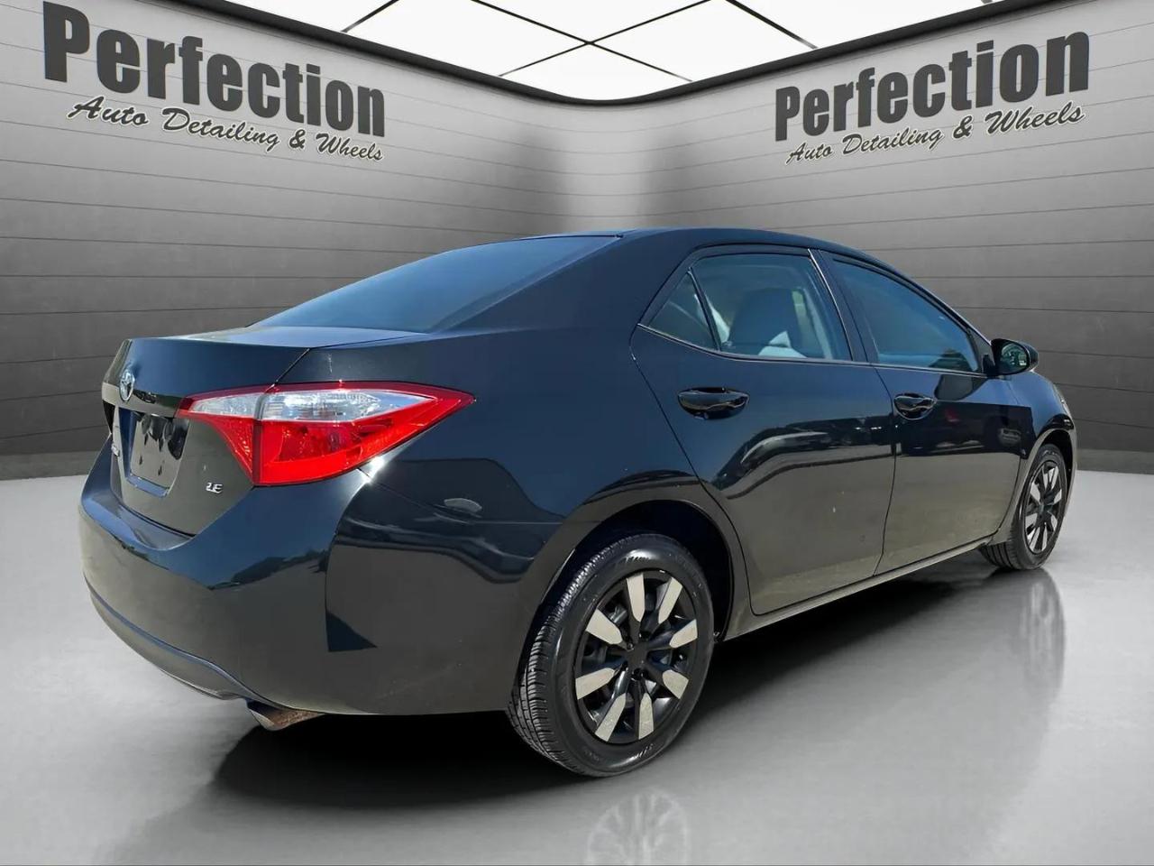 Toyota Corolla 4dr Sdn CVT LE Premium (Natl) 2014