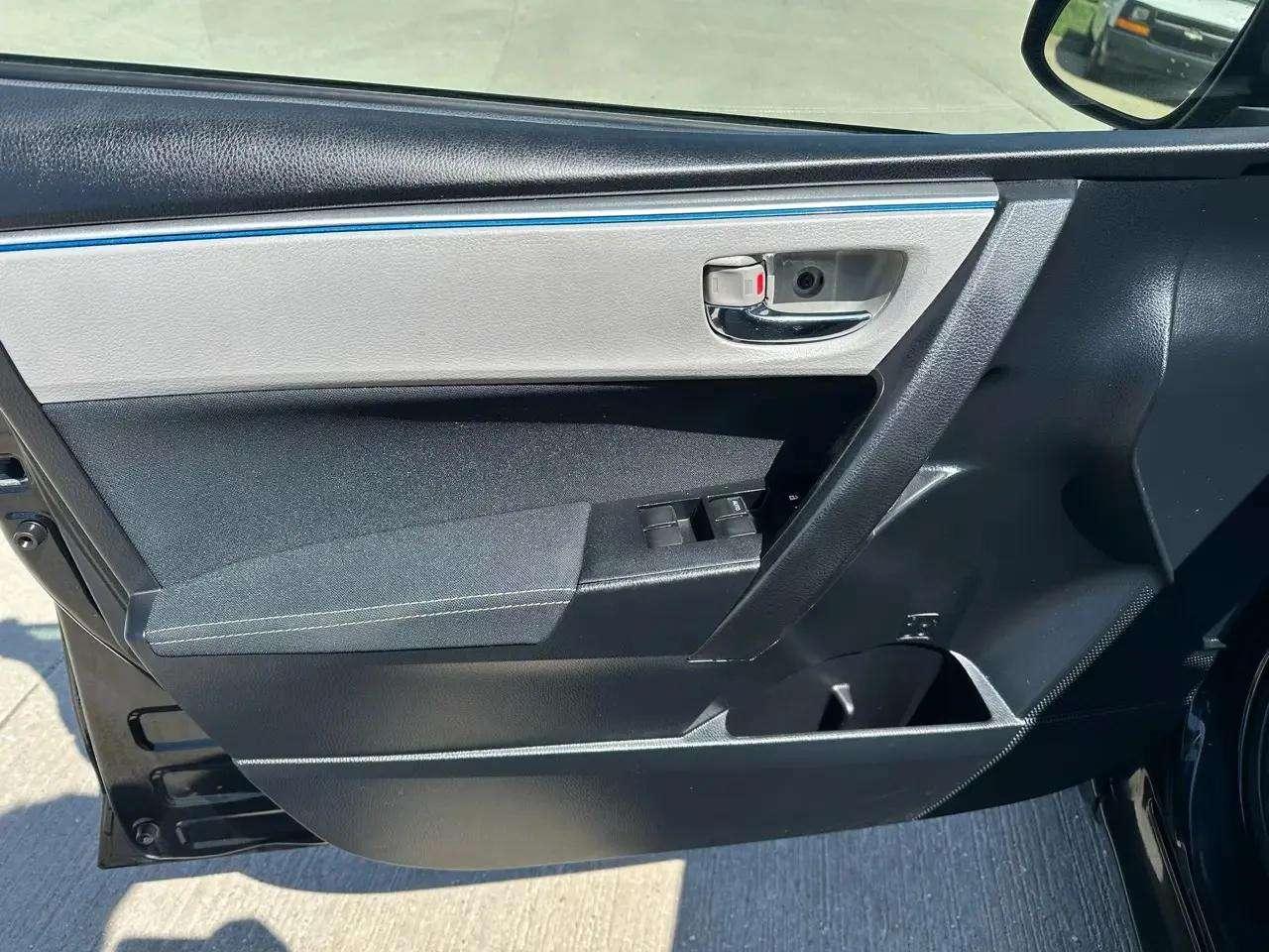 Toyota Corolla 4dr Sdn CVT LE Premium (Natl) 2014