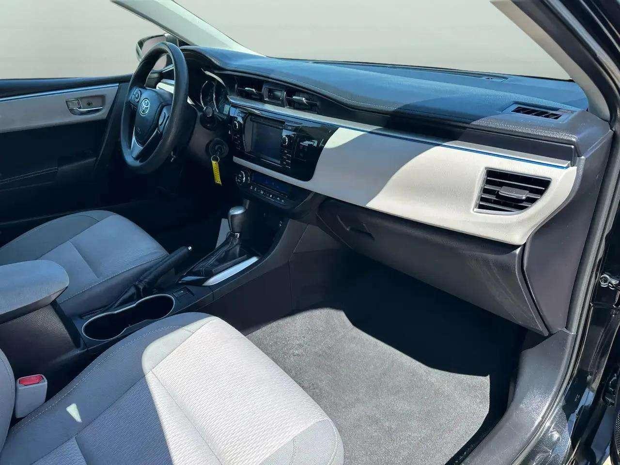 Toyota Corolla 4dr Sdn CVT LE Premium (Natl) 2014
