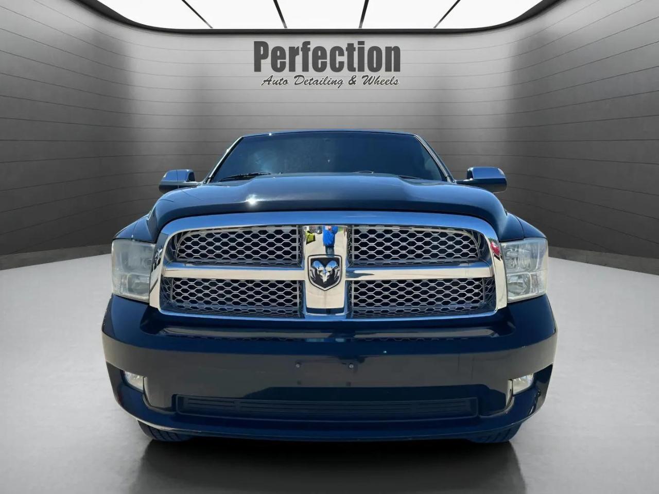 RAM 1500 4WD Crew Cab 140.5" Laramie Limited Edition 2012