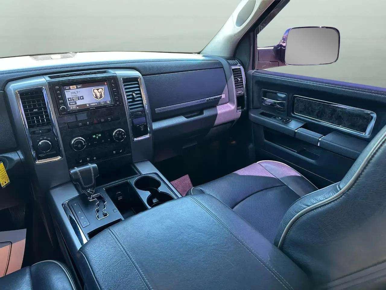 RAM 1500 4WD Crew Cab 140.5" Laramie Limited Edition 2012