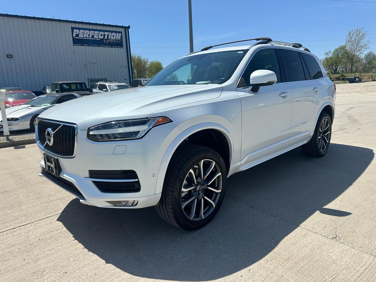 Volvo XC90 T6 - Momentum 4D SUV AWD 2017