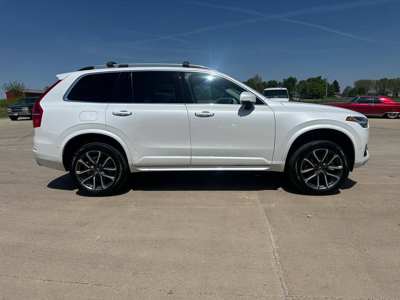 Volvo XC90 T6 - Momentum 4D SUV AWD 2017