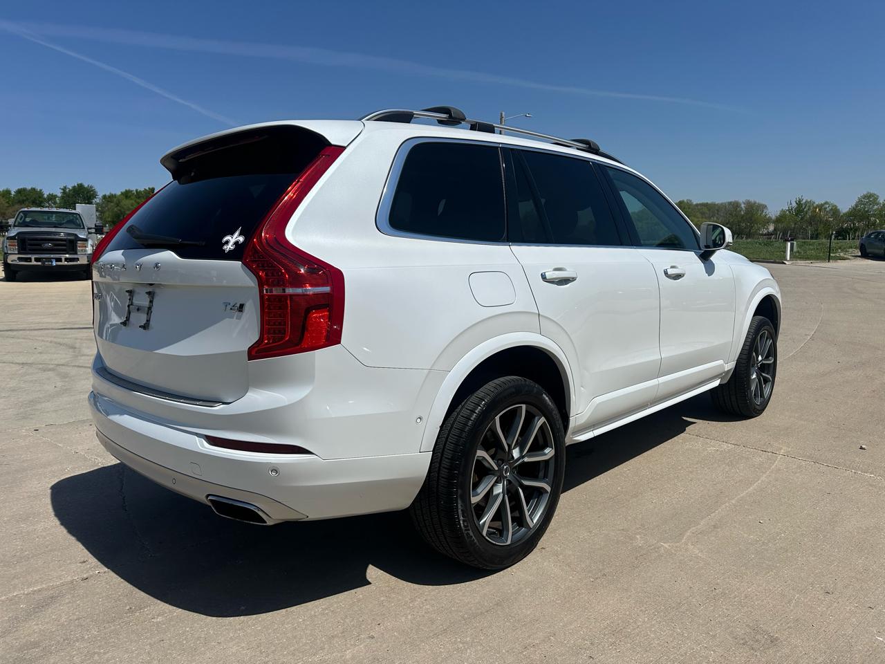 Volvo XC90 T6 - Momentum 4D SUV AWD 2017