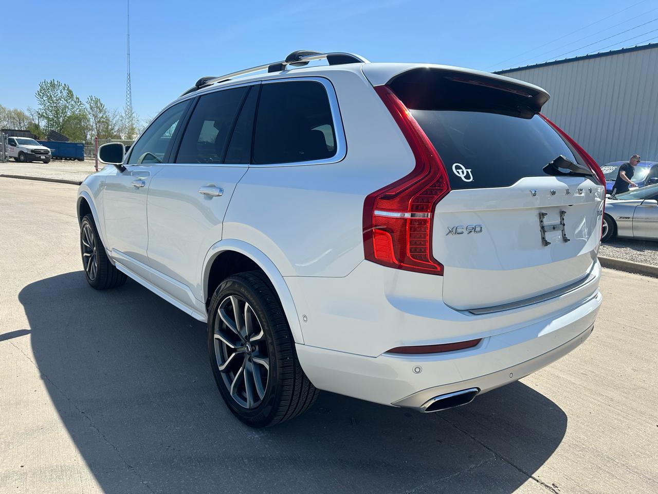 Volvo XC90 T6 - Momentum 4D SUV AWD 2017