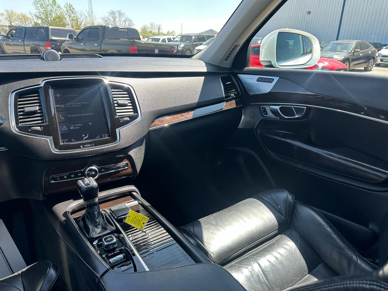 Volvo XC90 T6 - Momentum 4D SUV AWD 2017