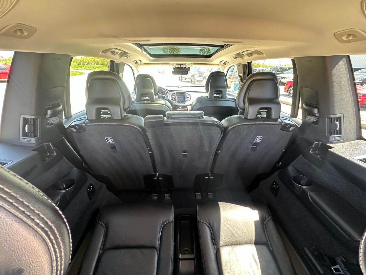 Volvo XC90 T6 - Momentum 4D SUV AWD 2017