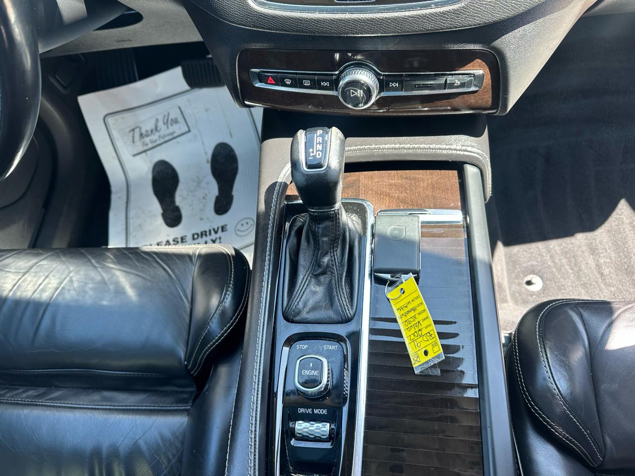 Volvo XC90 T6 - Momentum 4D SUV AWD 2017