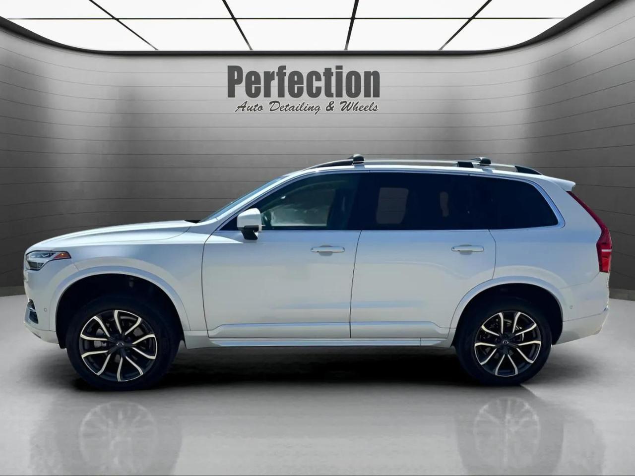 Volvo XC90 T6 - Momentum 4D SUV AWD 2017