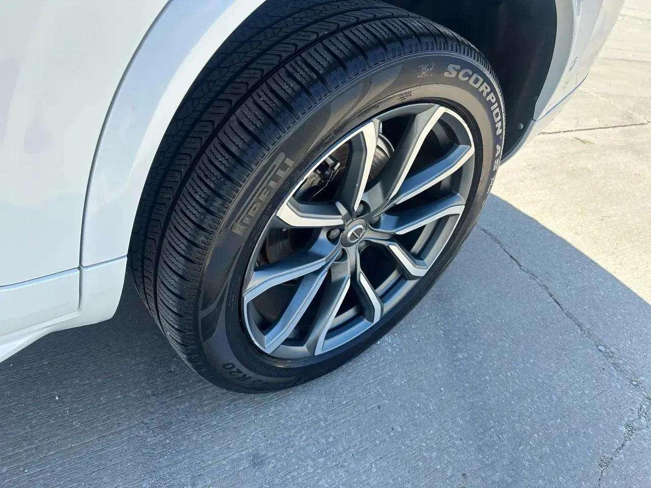 Volvo XC90 T6 - Momentum 4D SUV AWD 2017