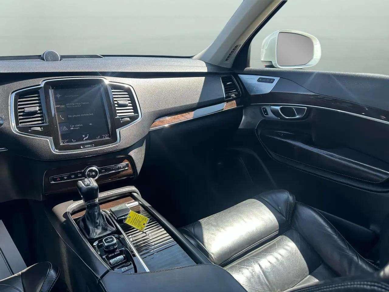 Volvo XC90 T6 - Momentum 4D SUV AWD 2017