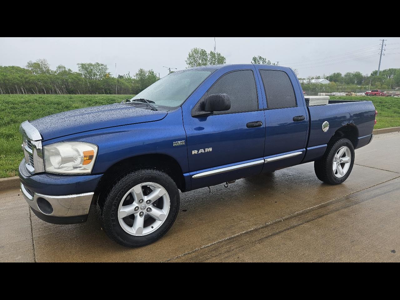 2008 Dodge Ram 1500 4WD Quad Cab 140.5" SLT