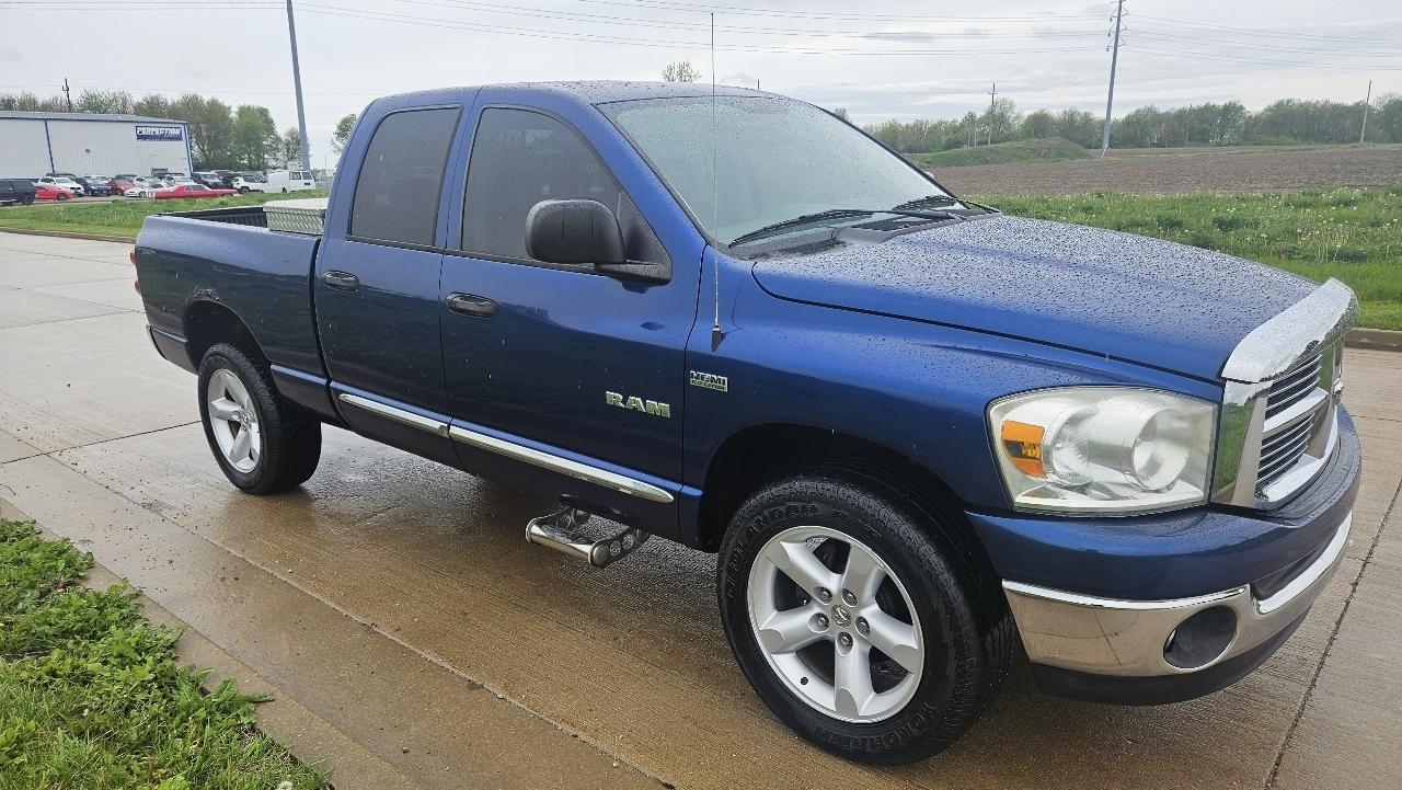 Dodge Ram 1500 4WD Quad Cab 140.5" SLT 2008