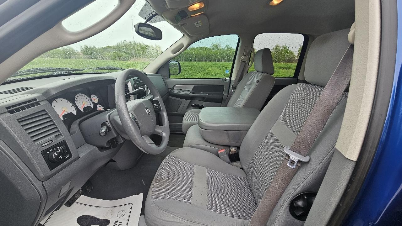 Dodge Ram 1500 4WD Quad Cab 140.5" SLT 2008